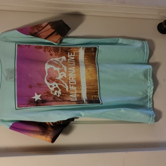 California Love Graphic Tee - Picture 2 of 5